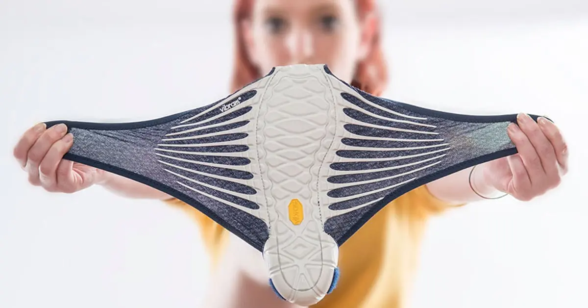 Unos nuevos zapatos japoneses de moda revolucionan las redes sustituyendo los cordones