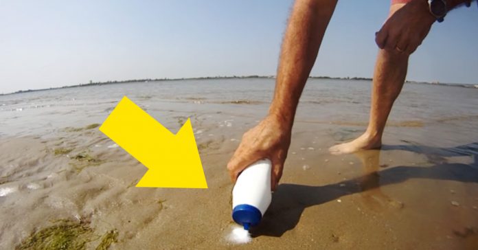 echar sal en el agua playa video navaja moluscos banner