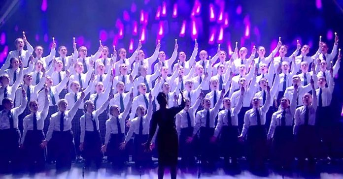 performanceschoolgirls1